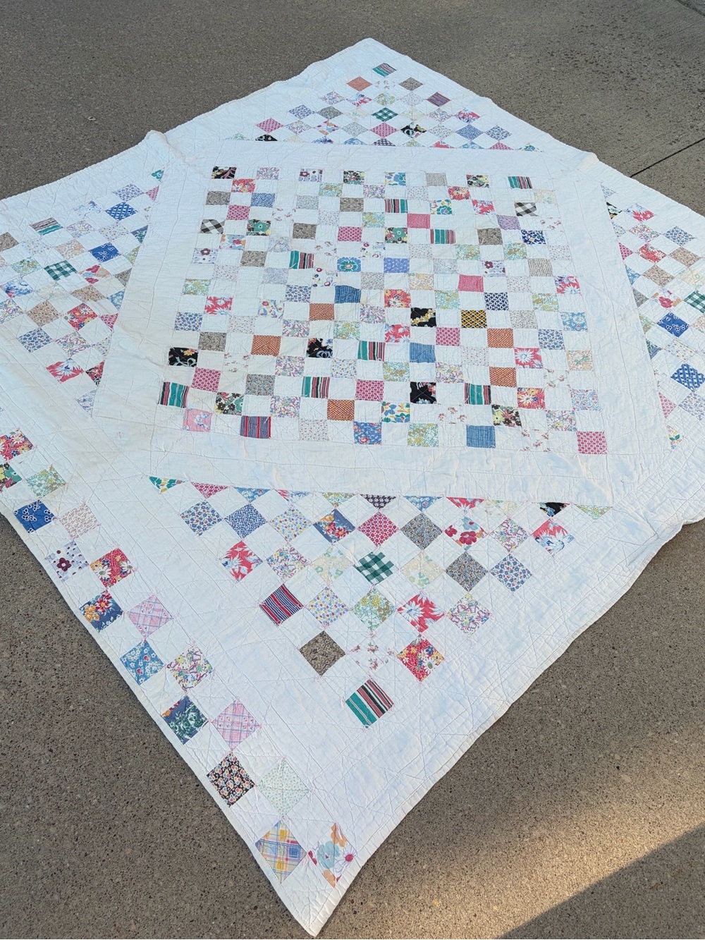 Vintage 1920-1940s checkerboard Irish quilt patchwork diamond feed sack blanket - Picture 4 of 11